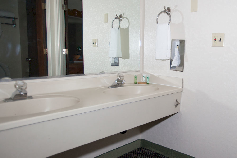 Barratt Inn Anchorage Airport Екстер'єр фото